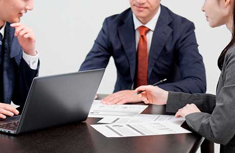 基本給を高めに設定し、社員が安心して長く働ける会社づくり