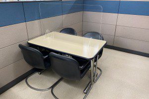 アクリル板の設置